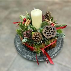 Cinnamon Cake Table Centre