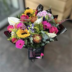 Big Belter Vibrant Mix Bouquet